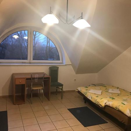 Хостел Pilgrims Place Ченстохова Екстер'єр фото